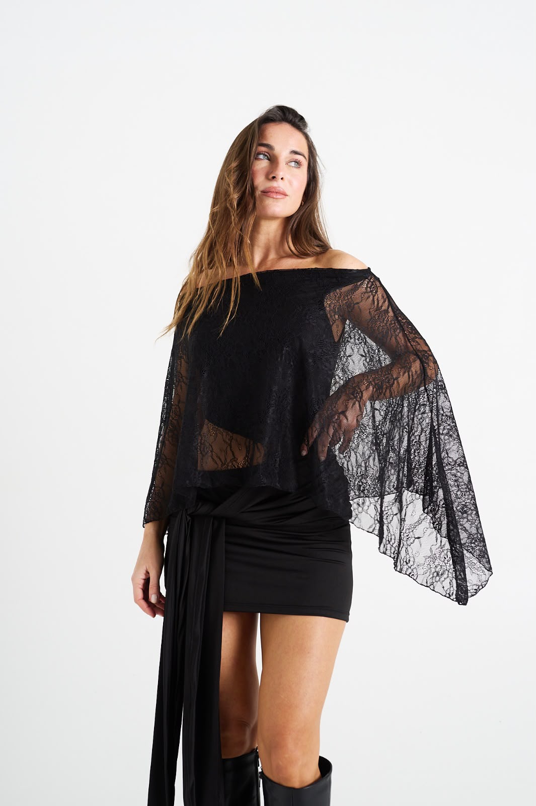 Vestido capa encaje elite con lazo microfibra