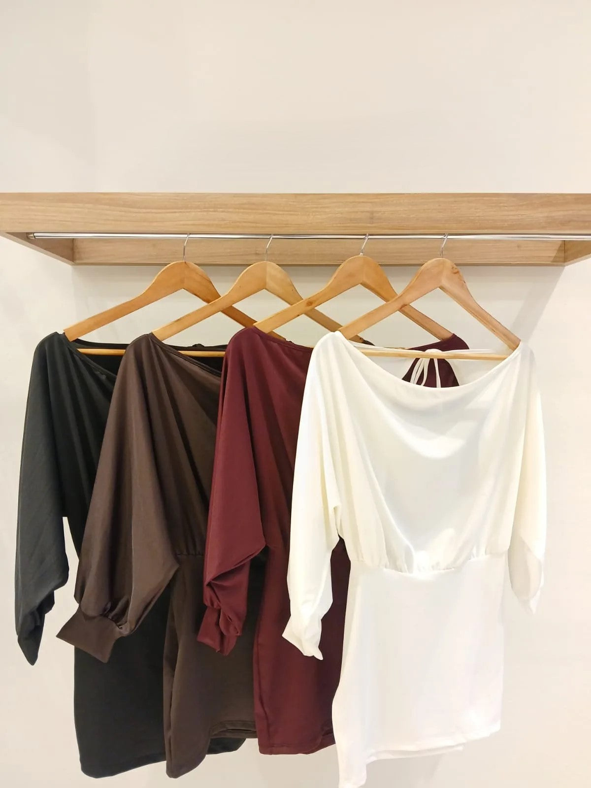 Vestido manga larga con espalda descubierta