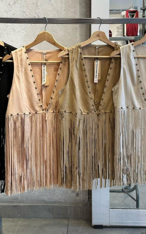 Chaleco gamuzado con flecos