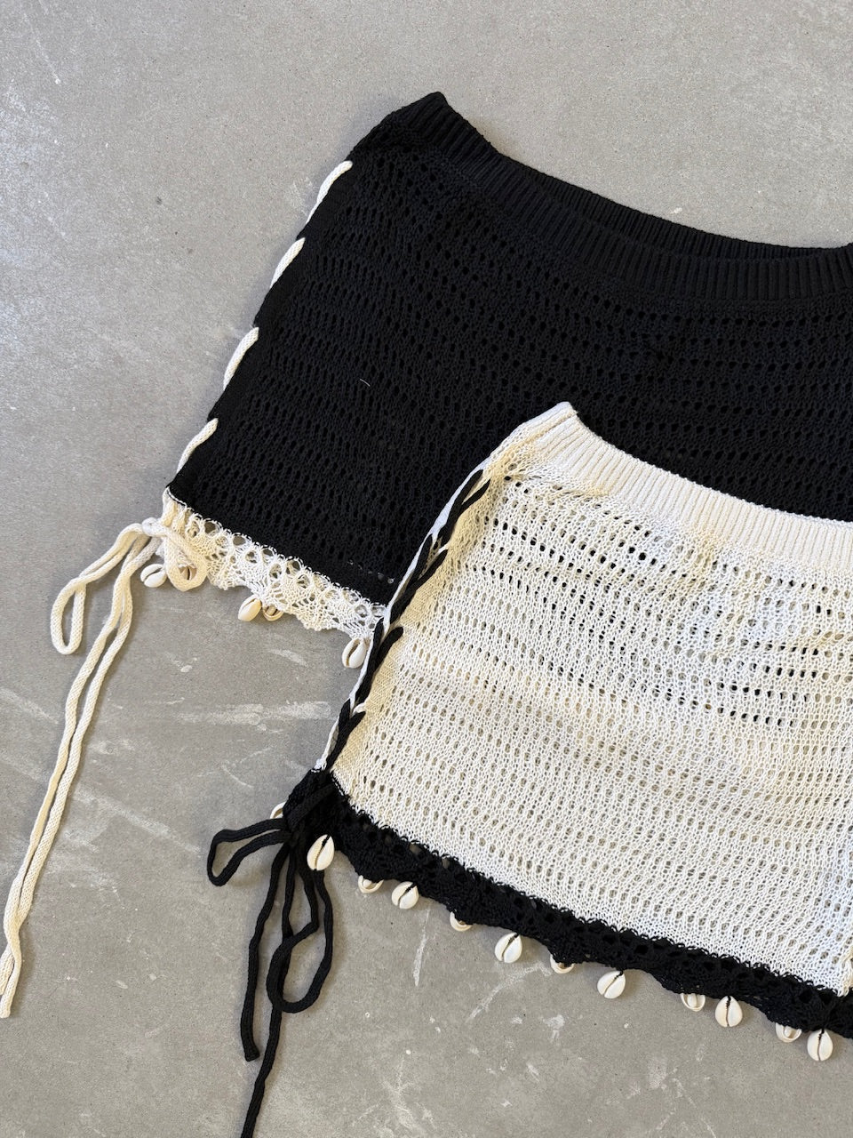Falda crochette con puntilla y tiras