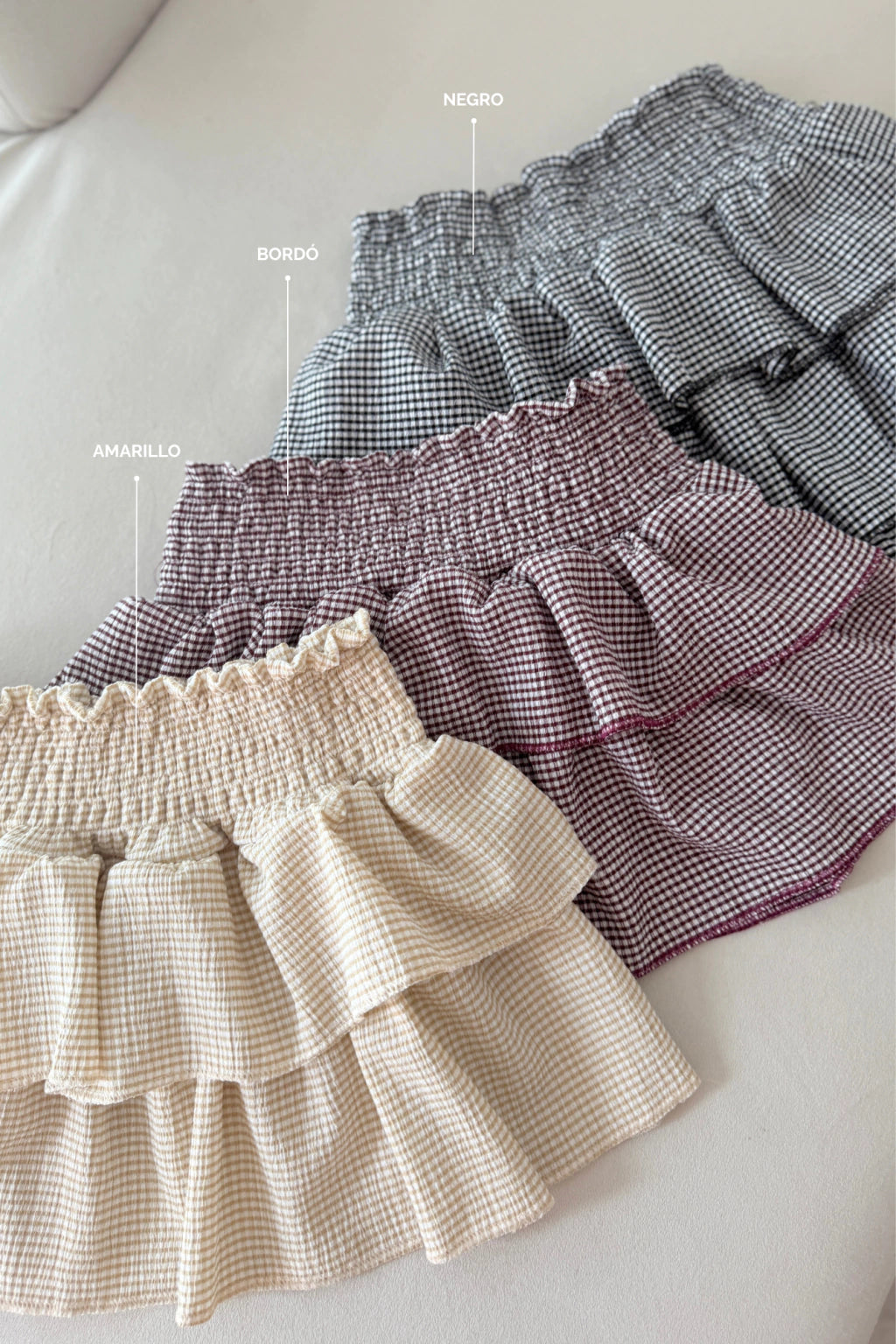 Falda vichy con volados y cintura fruncida  kendall