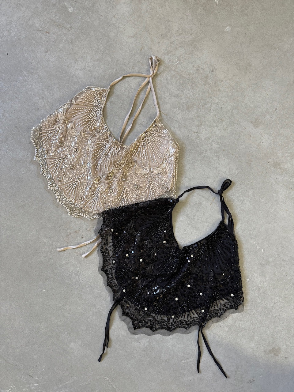 Mini top lentejuelas y flecos