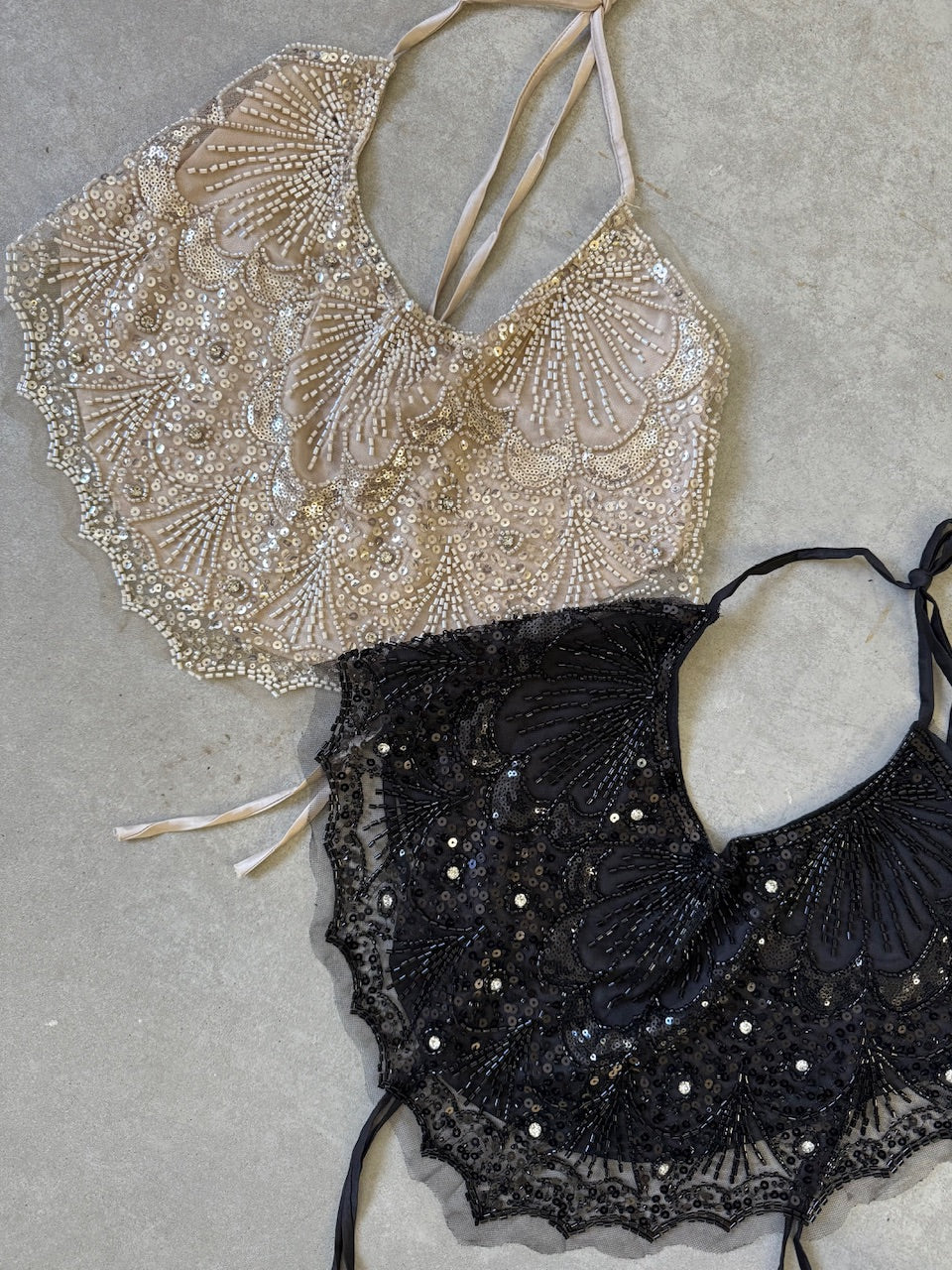 Mini top lentejuelas y flecos