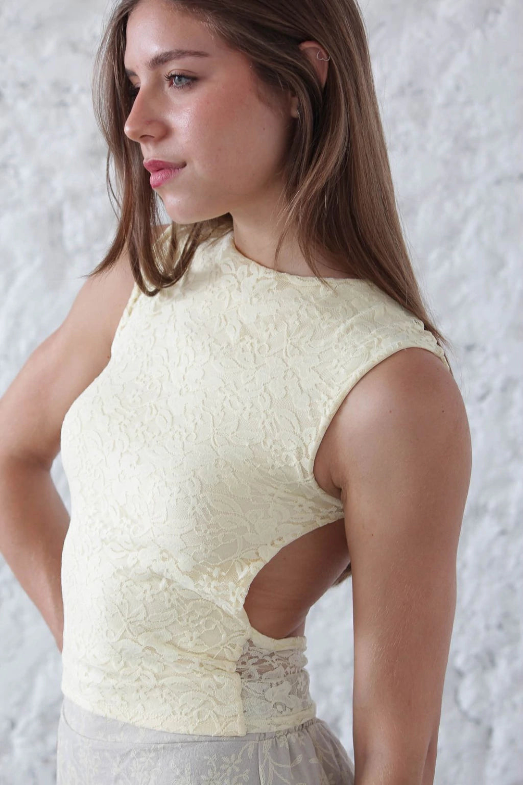 Musculosa espalda abierta