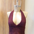 Top halter con tazas definidas