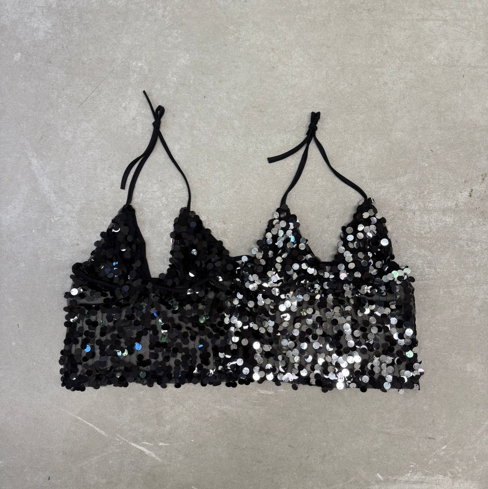 Top pechera triangulo lentejuelon