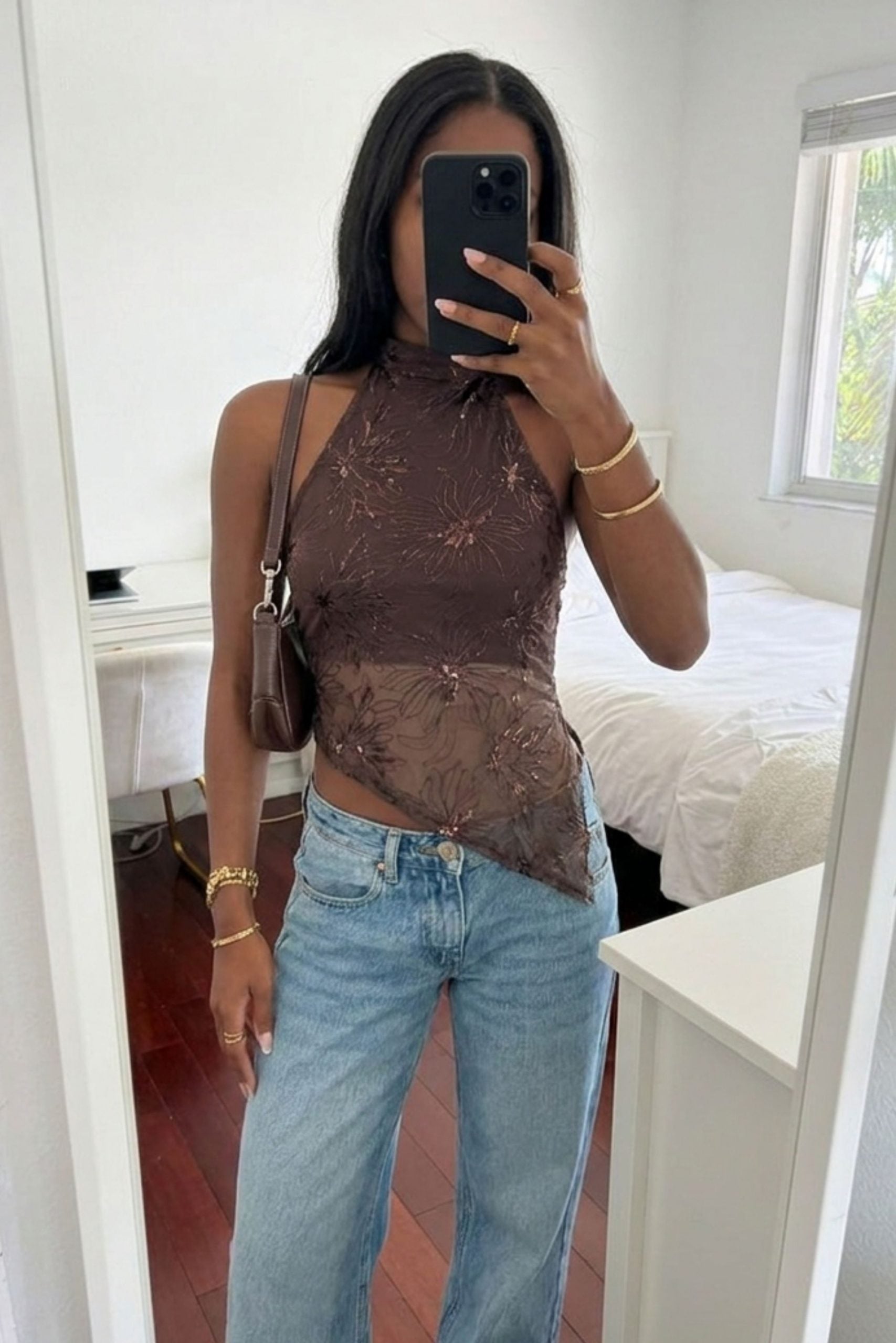 Top tull bordado flores lentejuela cuello halter con pico tajo lateral