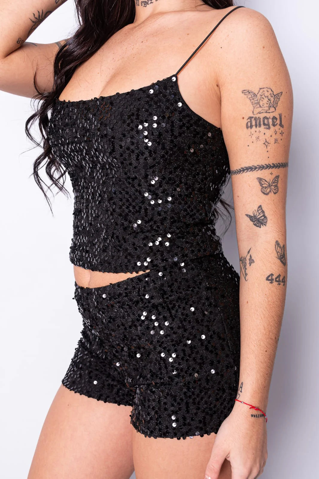Top nailani lentejuelas